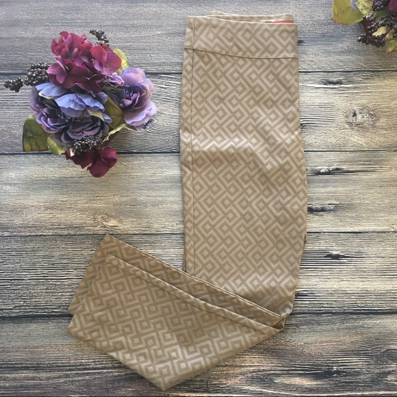 Krazy Larry Pants - Krazy Larry pull on ankle pants geometric size 6